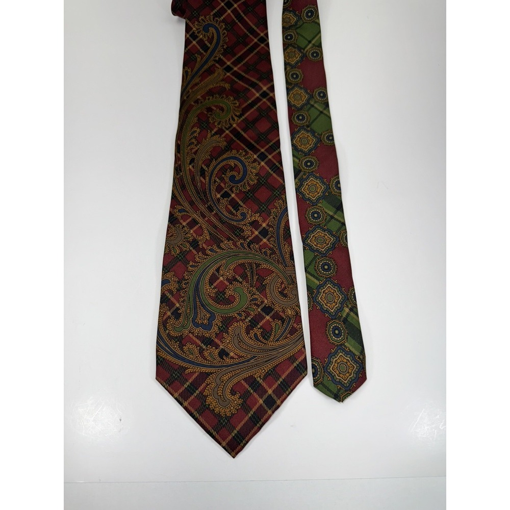 Tommy Hilfiger NECK TIE, 100% Italian Silk, Dark Red/Green/Paisley, Made in USA - Picture 1 of 6